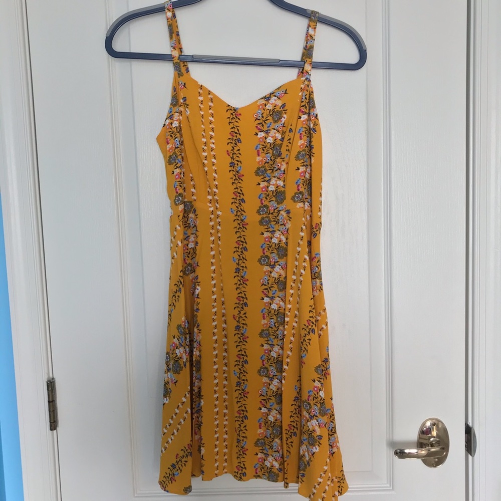 Old navy yellow floral dress